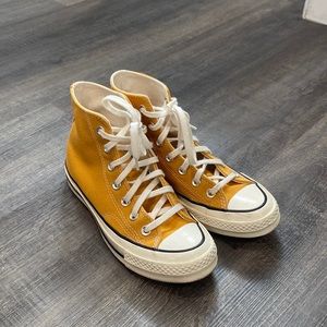 Mustard all star chuck Taylor size 6.5 women